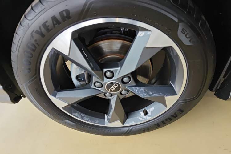 Used Audi Q3 2023 35 TFSI Fashion Dynamic Model (1.4T)