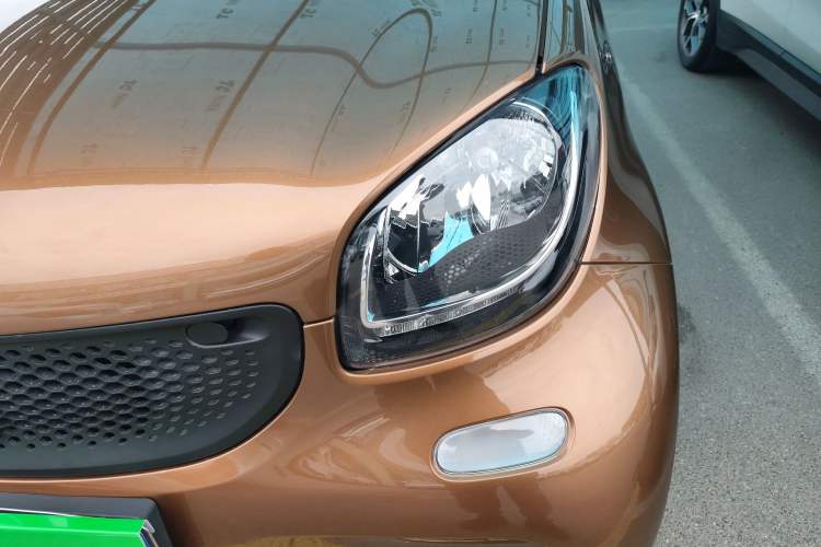 Used smart fortwo 2015 1.0L 52 kW hardtop Dynamic version