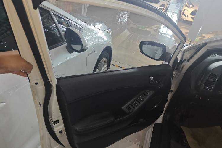 Used Kia K3S 2014 1.6L Automatic Premium
