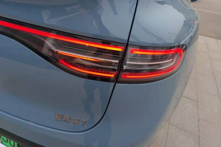 Used Hima Luxeed R7 2024 All-Electric 736 km Ultra