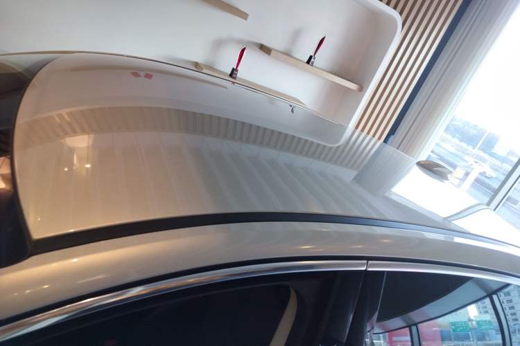 Used Hongqi E-QM5 2022 431 km Charge & Enjoy Edition