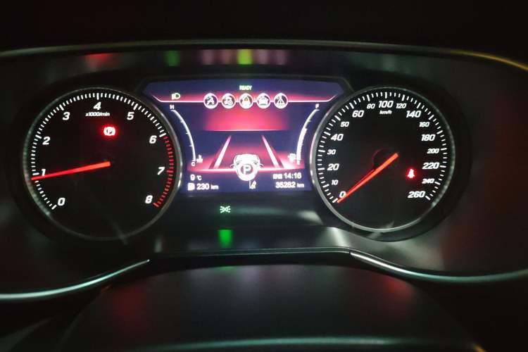 Used Hongqi H5 2022 Classic Model Facelift 1.8T Automatic Smart Connect Flagship Edition