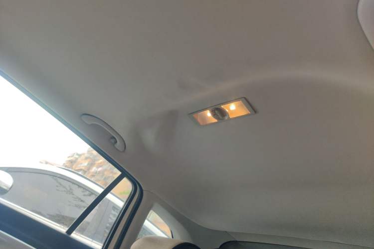 Used Volkswagen Gran Lavida 2013 1.4 TSI Automatic Comfort Model Headliner