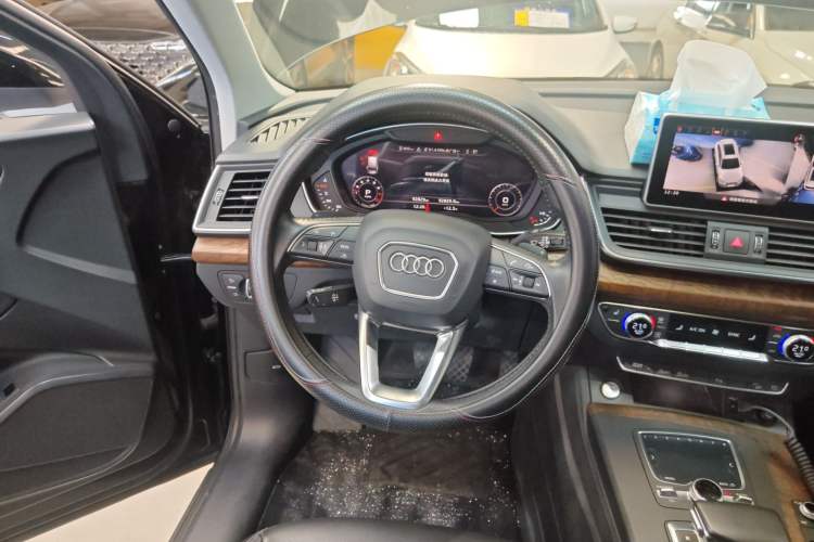 Used Audi Q5L 2020 Updated 40 TFSI Prestige Fashion Edition
