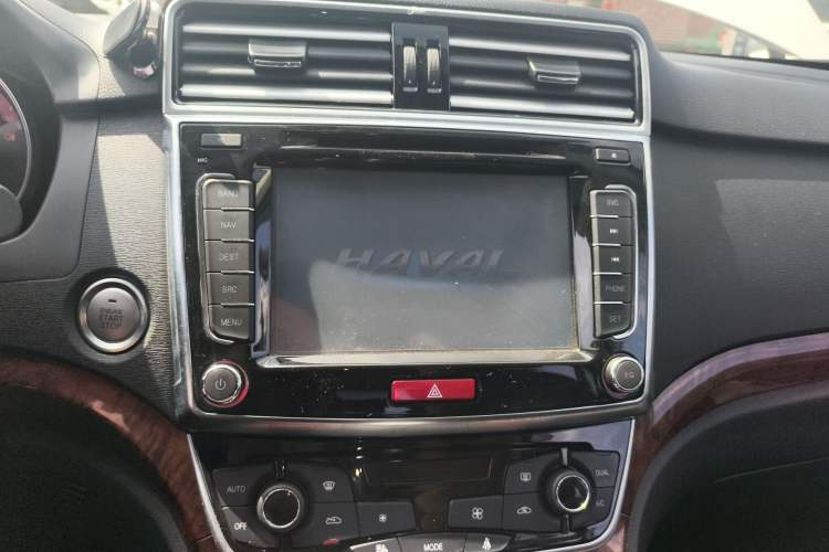 Used Haval H6 2015 Revised Version Sport Edition 1.5T Manual Transmission Two-Wheel Drive Elite Grade