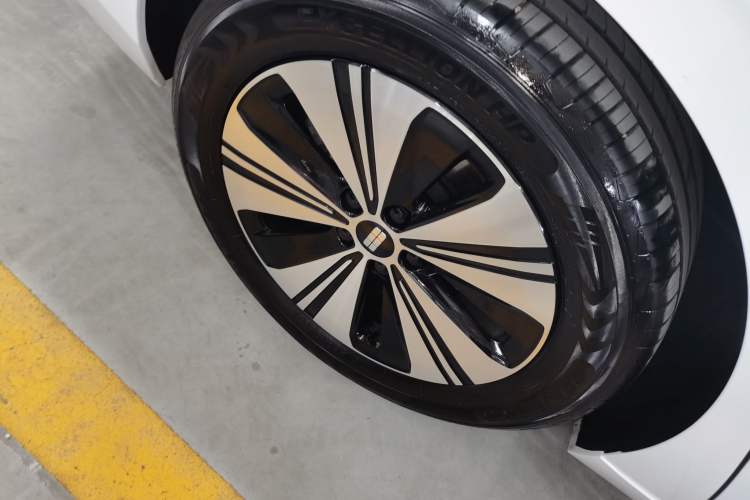 Used Geely Galaxy A7 2025 Model EM-i 150km Long-Distance Edition
