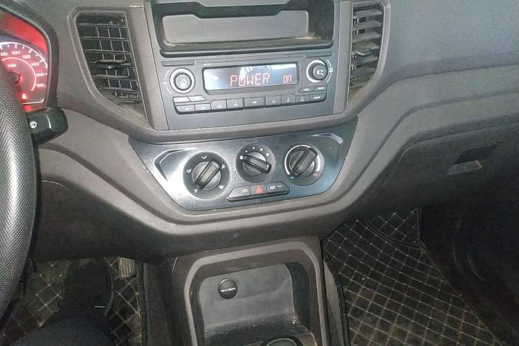 Used Wuling Hongguang V 2022 1.5L Jingqu Edition Electric-Assist LAR