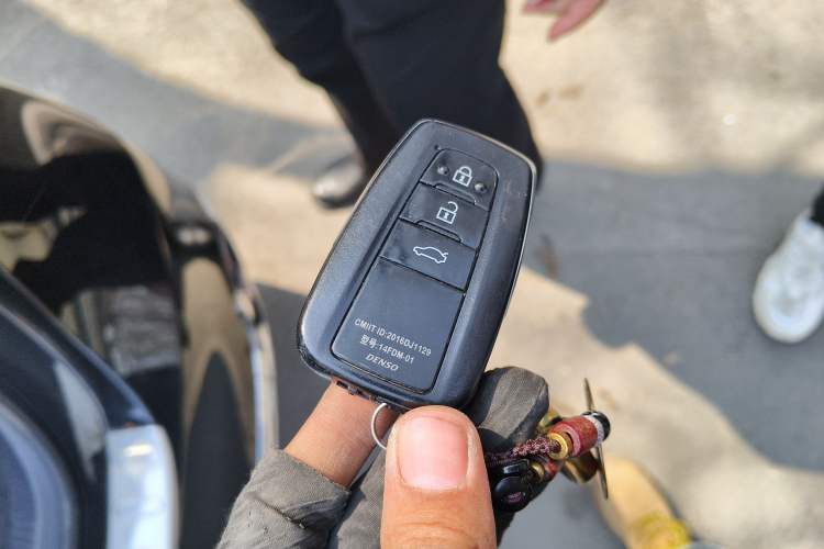 Used Toyota Camry 2023 Dual-Motor 2.5HG Luxury Edition Vehicle Key