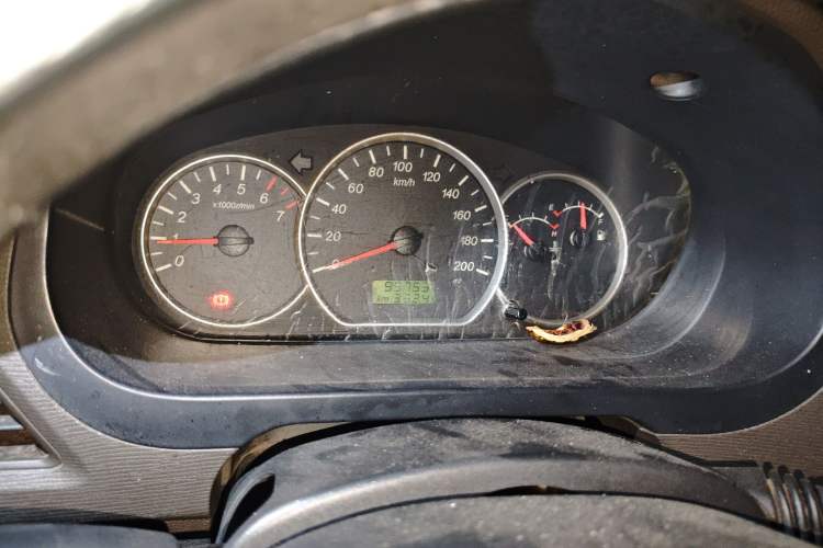 Used Wuling Hongguang 2014 1.5L Base Version Odometer Close Up
