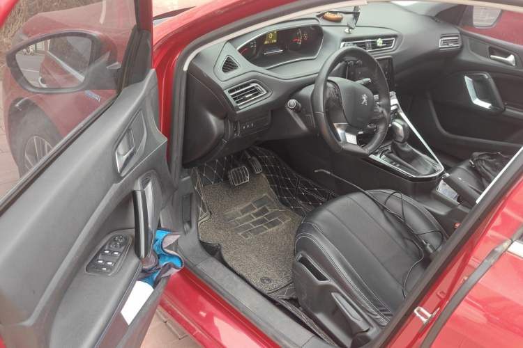 Used Peugeot 308 2016 230THP Automatic Luxury Edition Driver Seat