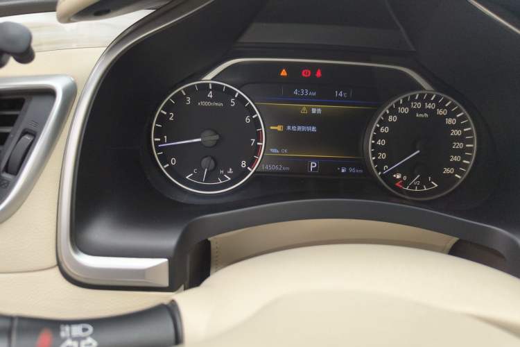 Used Nissan Murano 2015 2.5L XL Two-Wheel Drive Smart Edition Odometer Close Up