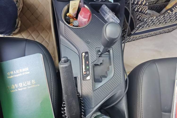 Used Toyota RAV4 2015 2.0L CVT Two-Wheel Drive Fashion Edition
