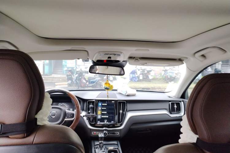 Used Volvo XC60 2020 T5 4x4 Zhiyi Luxury Edition