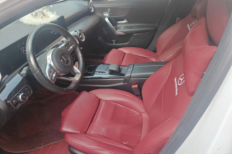 Used Mercedes-Benz A-Class 2021 A 200 L Sport Sedan Fashion Model
