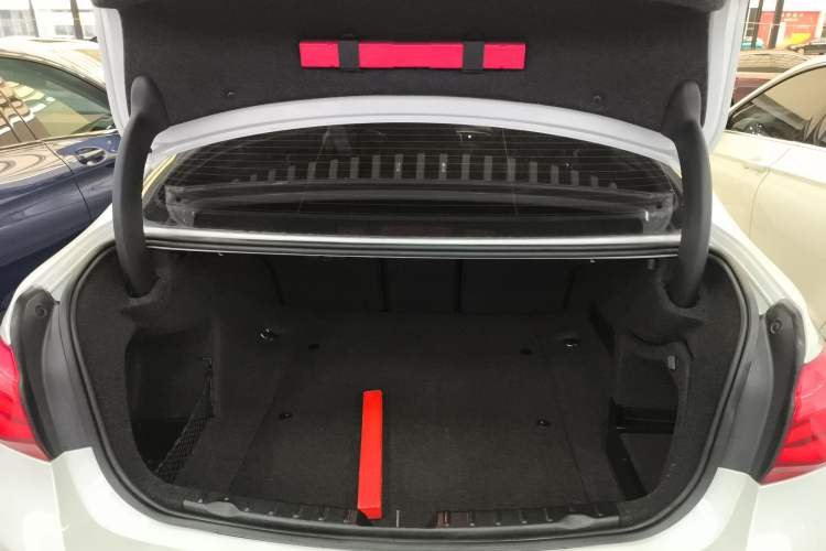 Used BMW 3 Series 2016 316i Fashion Model
