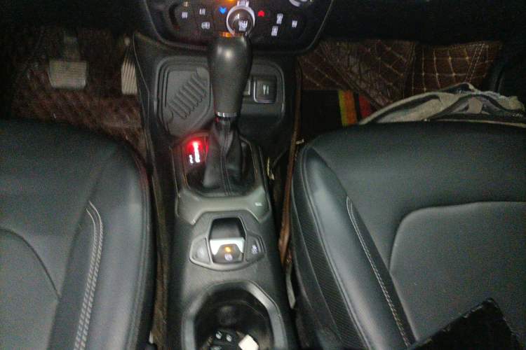 Used Jeep Renegade 2021 220T Automatic Elite Edition Gear Lever