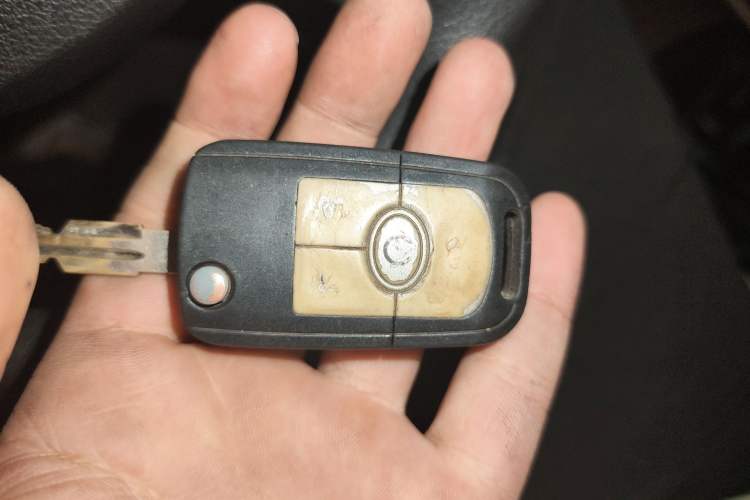 Used Buick Excelle 2013 1.5L Manual Classic Model Vehicle Key