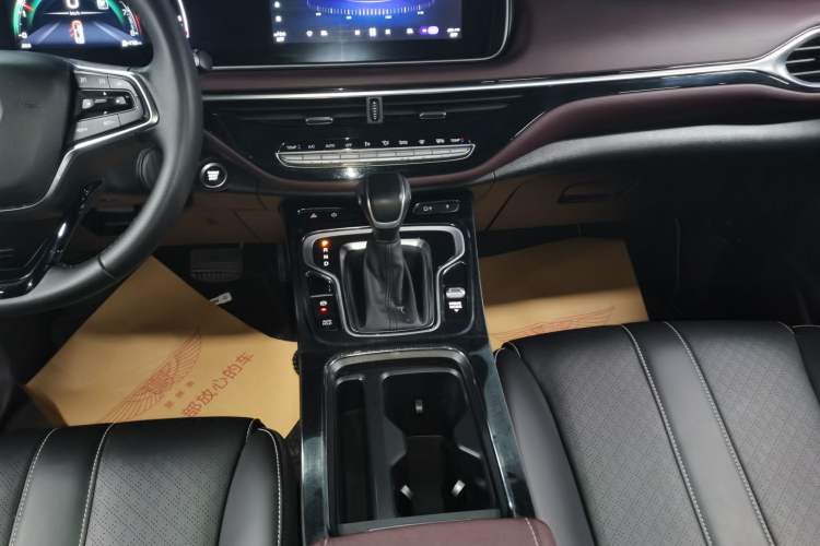 Used GAC Trumpchi M6 2021 PRO 270T DCT Luxury Edition Gear Lever