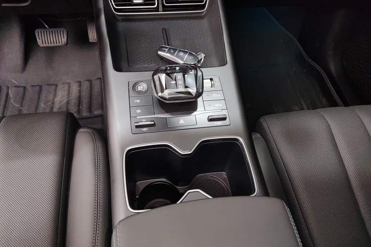 Used BYD Song Pro New Energy 2025 Second-Generation Intelligent Driving Version DM-i 115KM Superior Trim Gear Lever