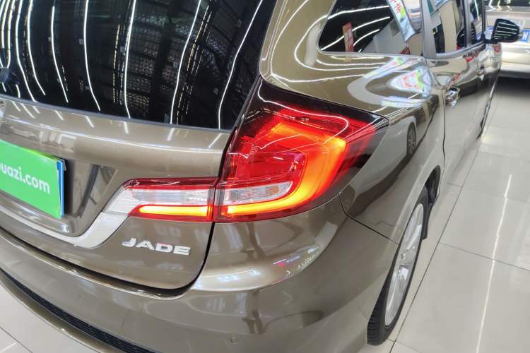 Used Honda Jade 2017 1.8L automatic Comfort version 5 seats