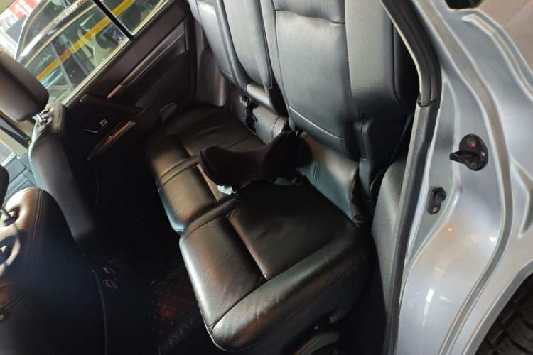 Used Mitsubishi Pajero 2014 3.0L Elite Edition