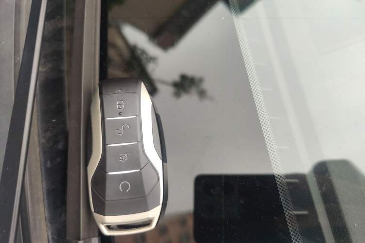 Used BYD Qin Pro New Energy 2018 DM 1.5TI Automatic Smart Connect Elite Model Vehicle Key