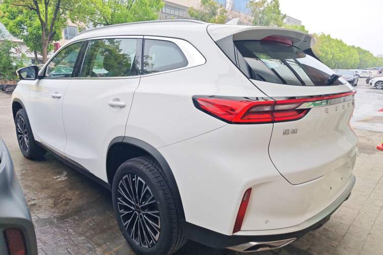 Used EXEED Lingyun 2025 300T Two-Wheel Drive Starry Edition Rear Left 45 Deg