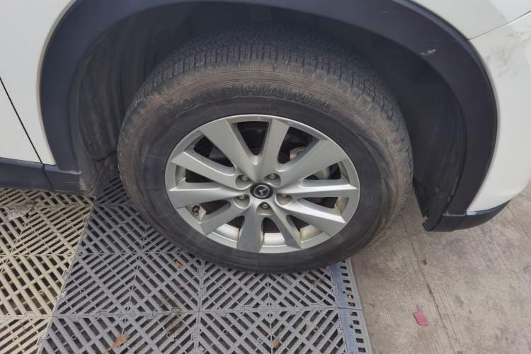 Used Mazda CX-5 2013 2.0L Automatic Two-Wheel Drive Comfort Version Right Front Wheel Hub