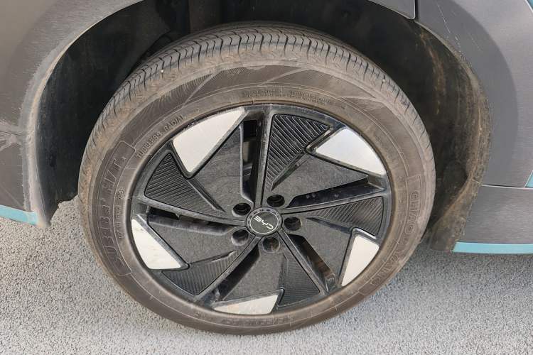 Used BYD Sealion 05 EV 2025 520 km Flagship SmartDrive Version Right Rear Wheel Hub