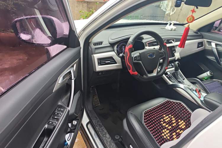 Used Geely Auto Emgrand X7 Sport 2018 1.8TD Automatic Two-Wheel Drive Smart Connect 4G Internet Edition