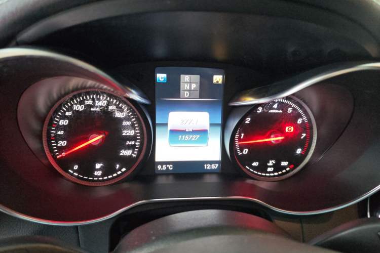 Used Mercedes-Benz GLC 2017 GLC 260 4MATIC Luxury Model
