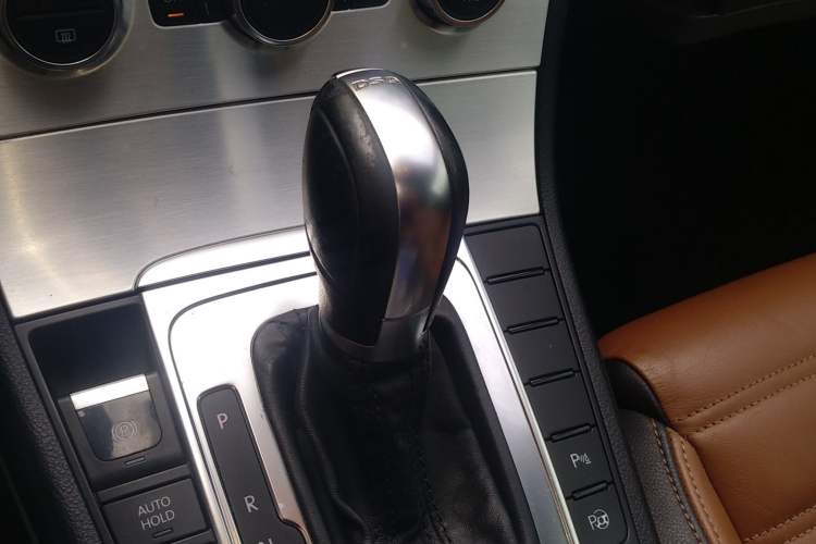 Used Volkswagen FAW-Volkswagen CC 2016 1.8TSI Luxury Model Gear Lever