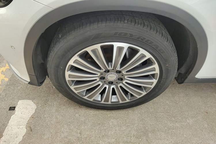 Used Mercedes-Benz GLC 2017 GLC 260 4MATIC Dynamic Edition Left Front Wheel Hub