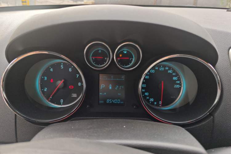 Used Changan CS35 2015 1.6L Automatic Luxury Model China IV Standard