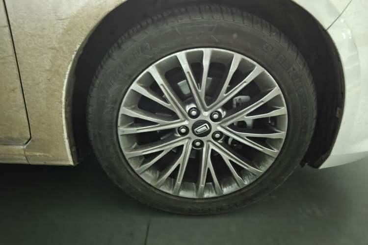 Used Bestune B70 2023 Third Generation 1.5T Automatic Enjoyment Version Right Front Wheel Hub