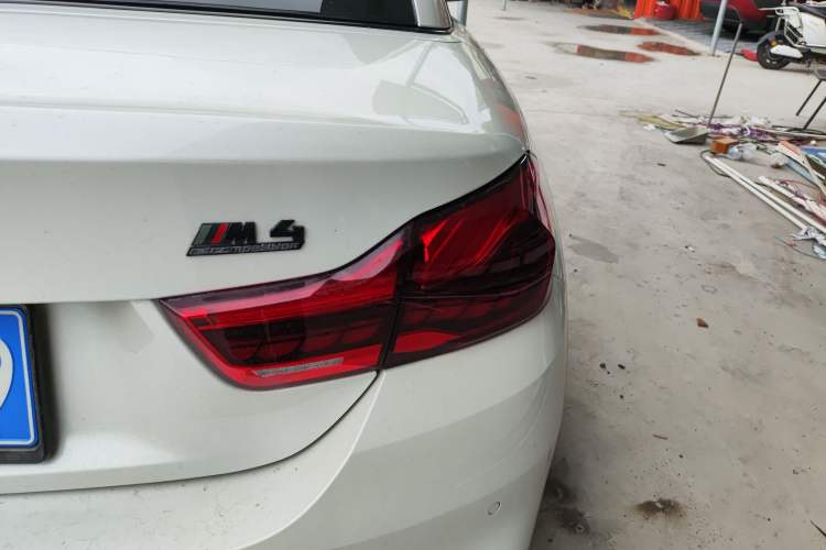 Used BMW M4 2014 M4 Convertible Coupé
