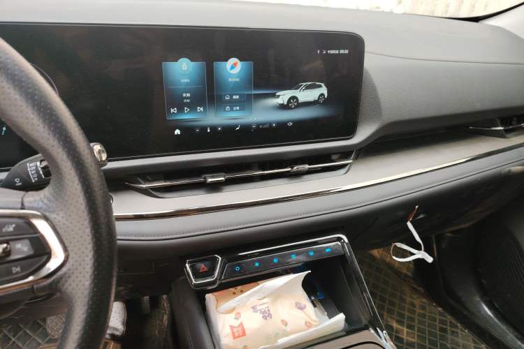 Used Ford Equator Sport 2022 EcoBoost 170 Platinum Edition Audio And AC Panel