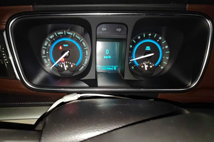 Used Buick GL8 2015 2.4L Luxury Business Premium Edition
