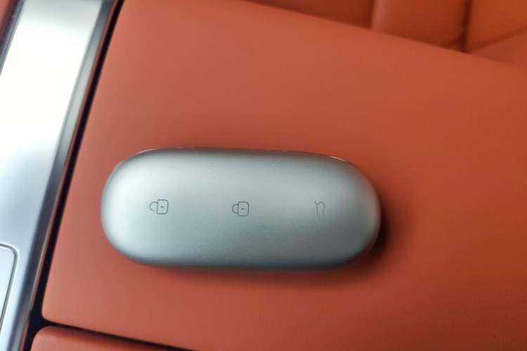 Used Li Auto L8 2024 Pro Model
