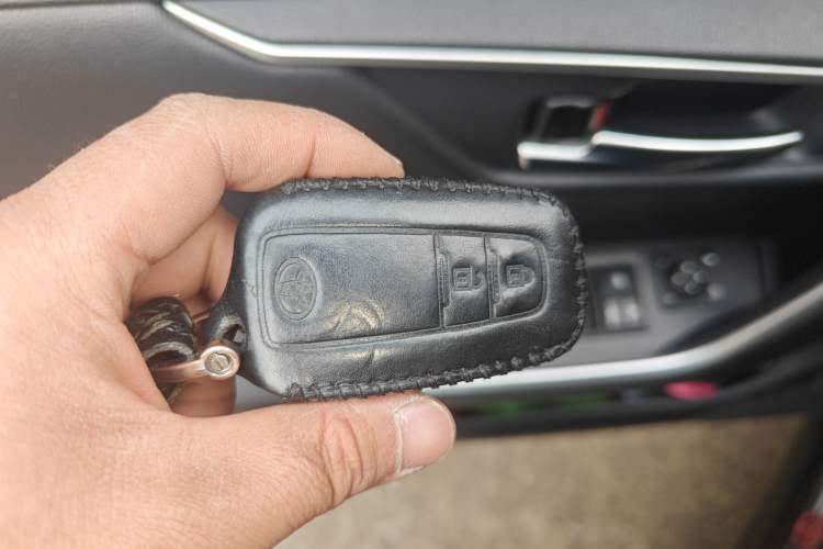 Used Toyota RAV4 2021 Dual-Engine 2.5L E-CVT Two-Wheel Drive Elite Edition