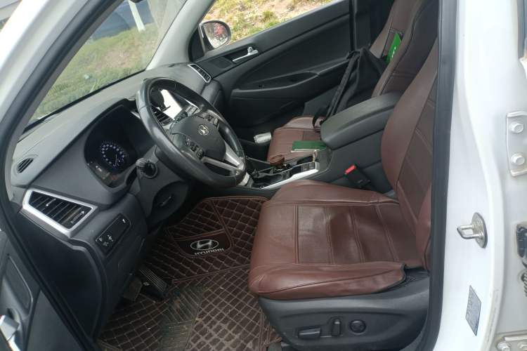 Used Hyundai Tucson 2018 1.6T Dual-Clutch Two-Wheel Drive 15th Anniversary Special Edition
