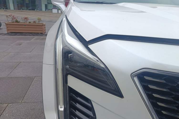 Used Cadillac XT4 2018 28T Two-Wheel Drive Leading Version
