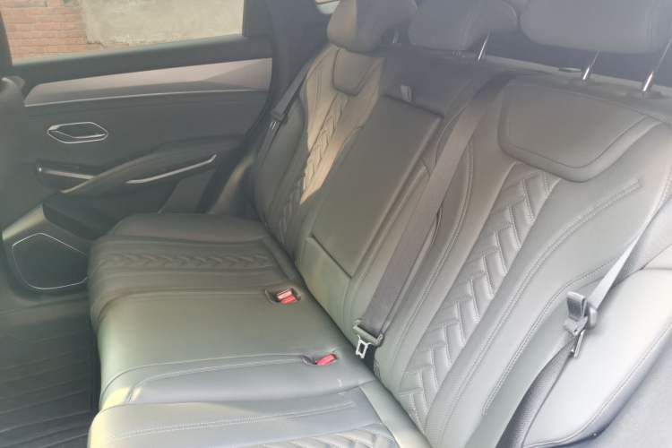 Used BYD Song L DM-i 2025 Intelligent Driving Version 112 km Beyond-Range Type Left Rear Seat