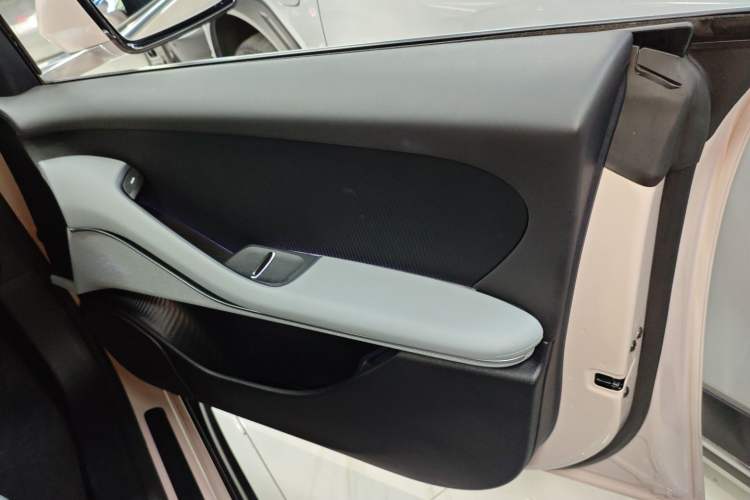 Used Nio ET5T 2024 75kWh Touring Right Front Door Interior