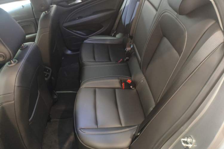 Used Buick Regal 2024 25T Deluxe Edition Left Rear Seat