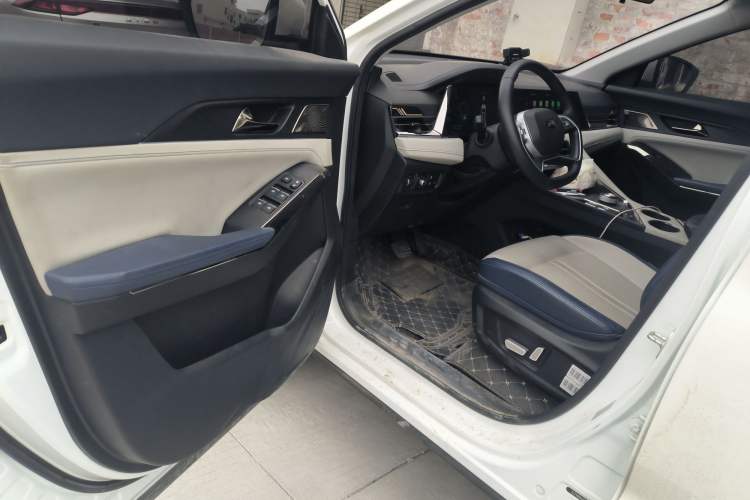 Used JAC X8 E 2024 Joyful Edition 7-Seater
