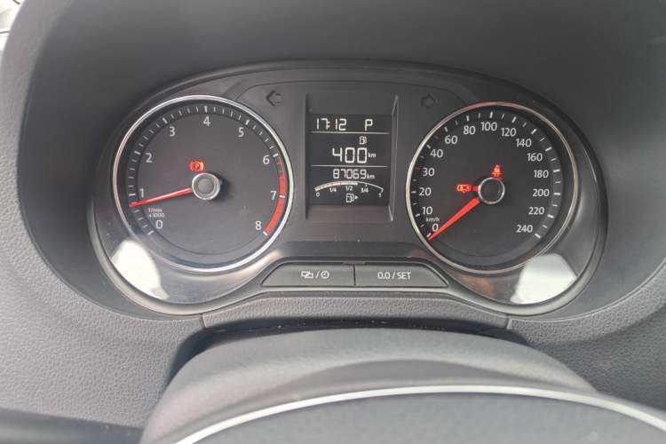 Used Volkswagen Polo 2016 1.6L Automatic Comfort Model
