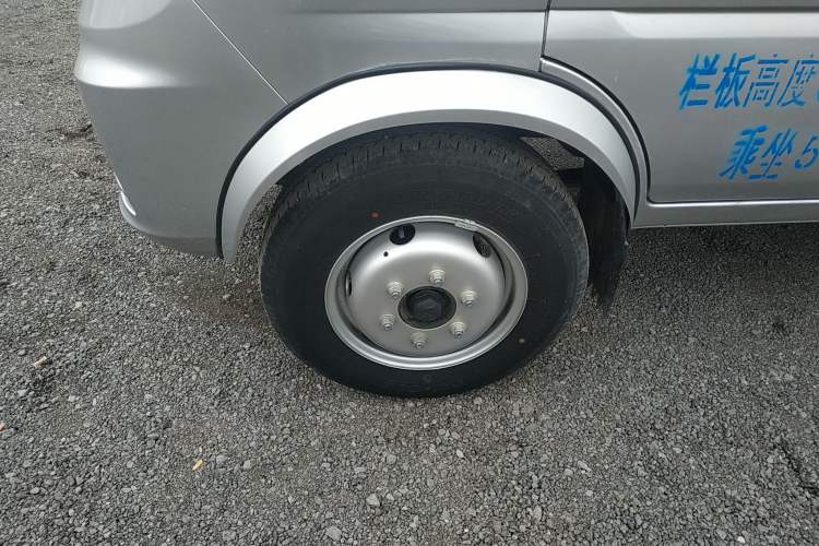 Used Dongfeng Xiaokang D52 2019 1.5L Revised Base Version with Dual Rear Wheels National Emission Standard VI DK15
