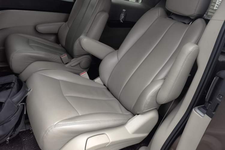 Used Buick GL8 2018 28T Comfort Model China VI Standard