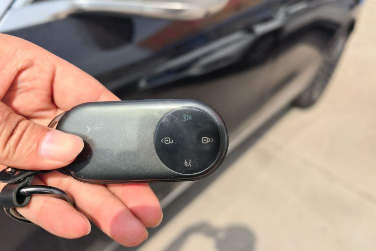 Used Hima AITO M9 2024 Range-Extended Max Edition 42 kWh 6-Seater Version Interior 1